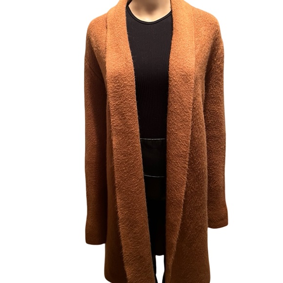 Beautiful heavy cardigan from Pink Martini - Picture 7 of 8